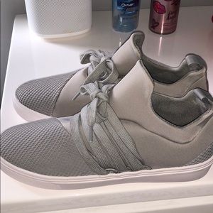 steve madden lancer grey sneaker size 7